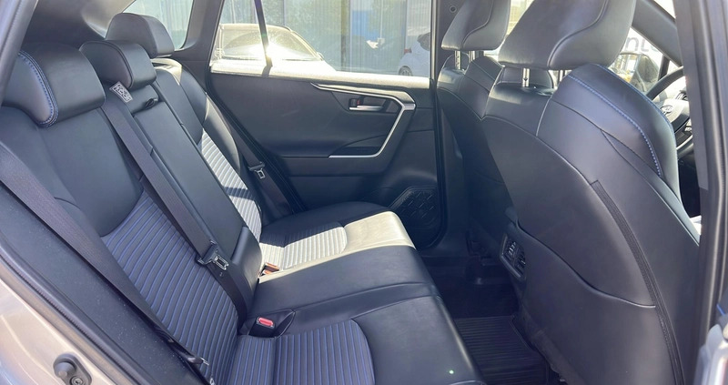 Toyota RAV4 cena 166600 przebieg: 50195, rok produkcji 2021 z Wejherowo małe 379